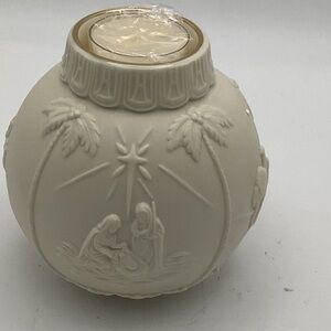 New Lenox Ornamental Glow Nativity Votive